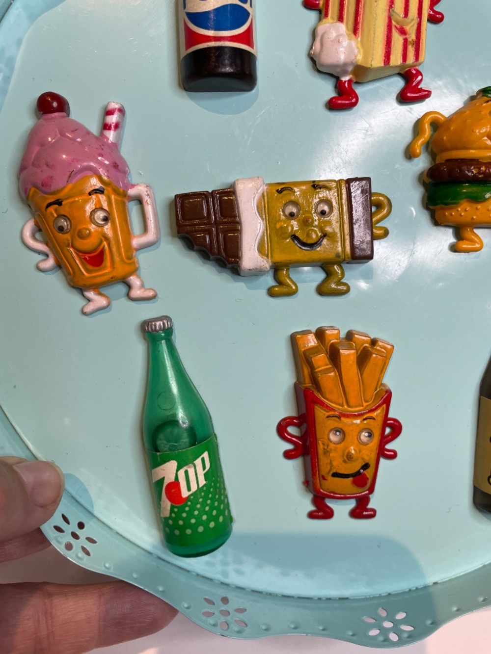 Vintage 80s googly eye food 🍟 & pop bottle magnets - Picture 2 of 4